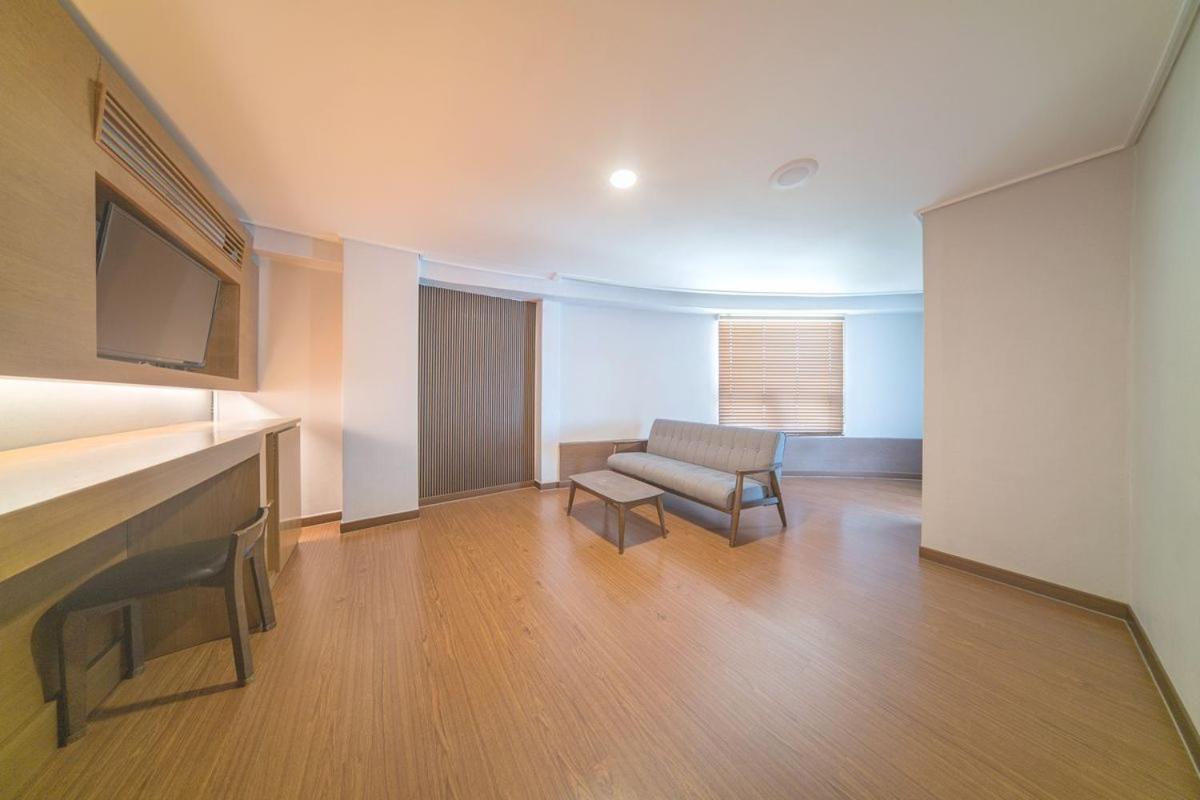 El Hotel Yangyang Extérieur photo